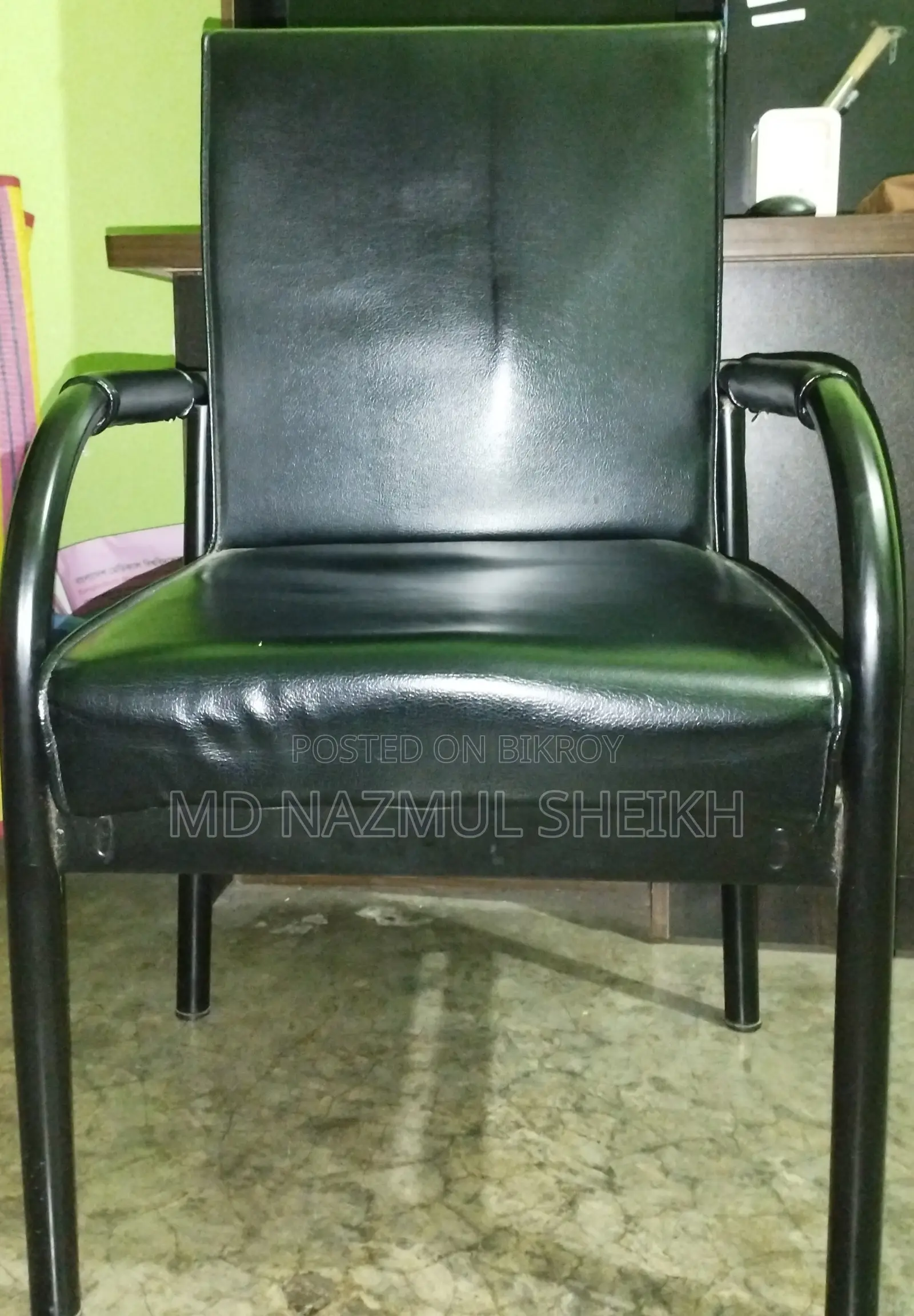 টেবিল এবং চেয়ার