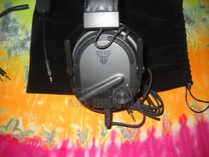 Headphone.