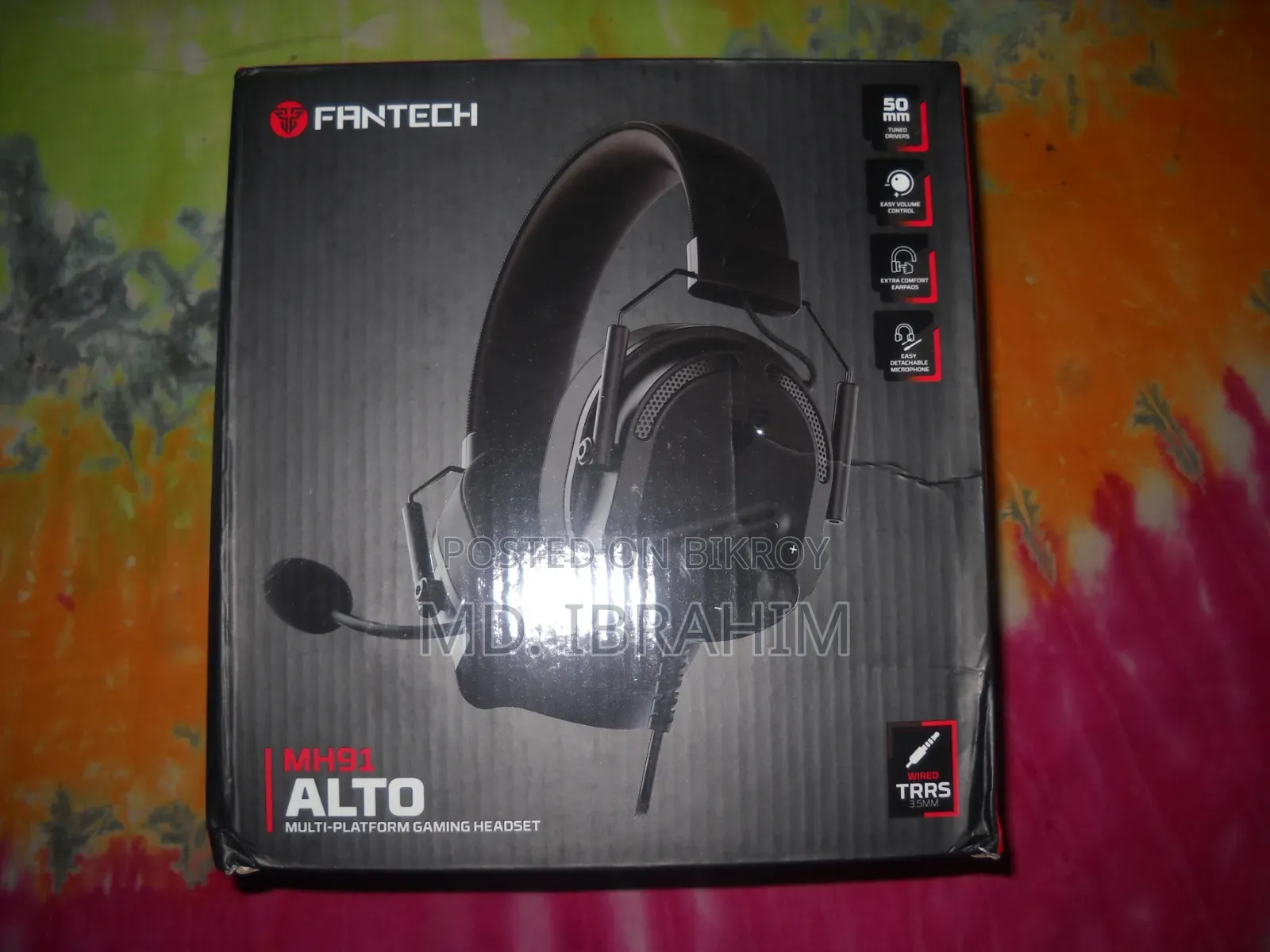 Headphone.
