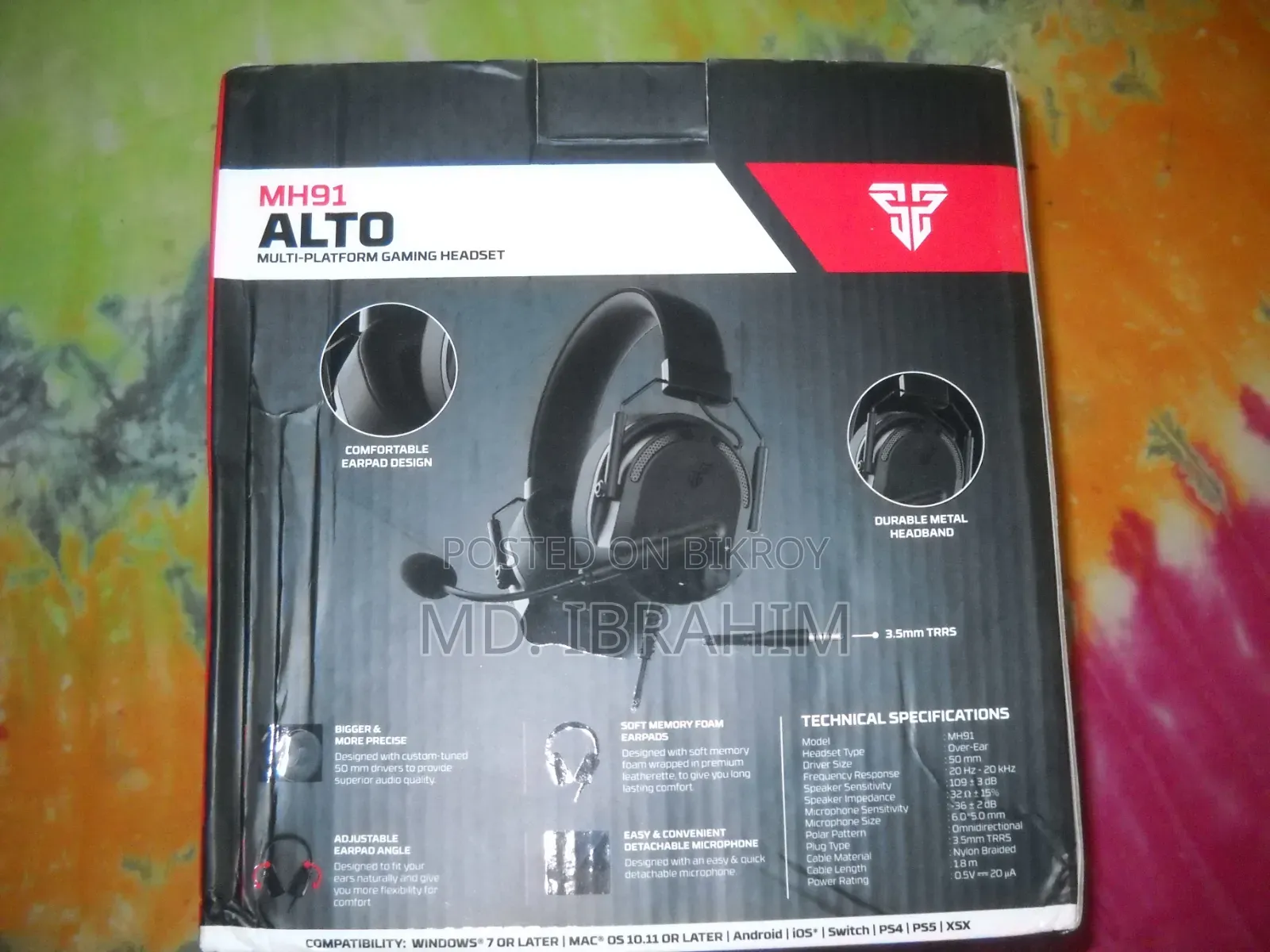 Headphone.