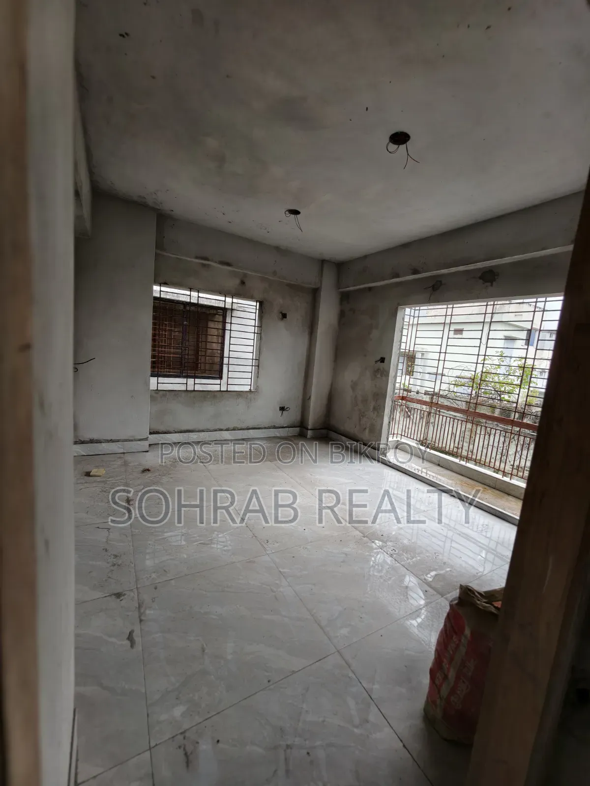 3bdrm Apartment in Sohrab Realty, Rampura for sale