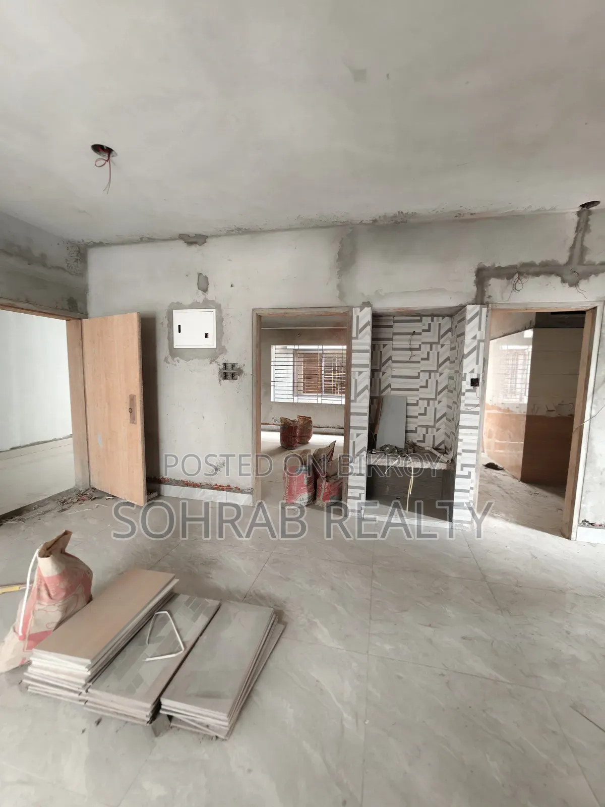 3bdrm Apartment in Sohrab Realty, Rampura for sale