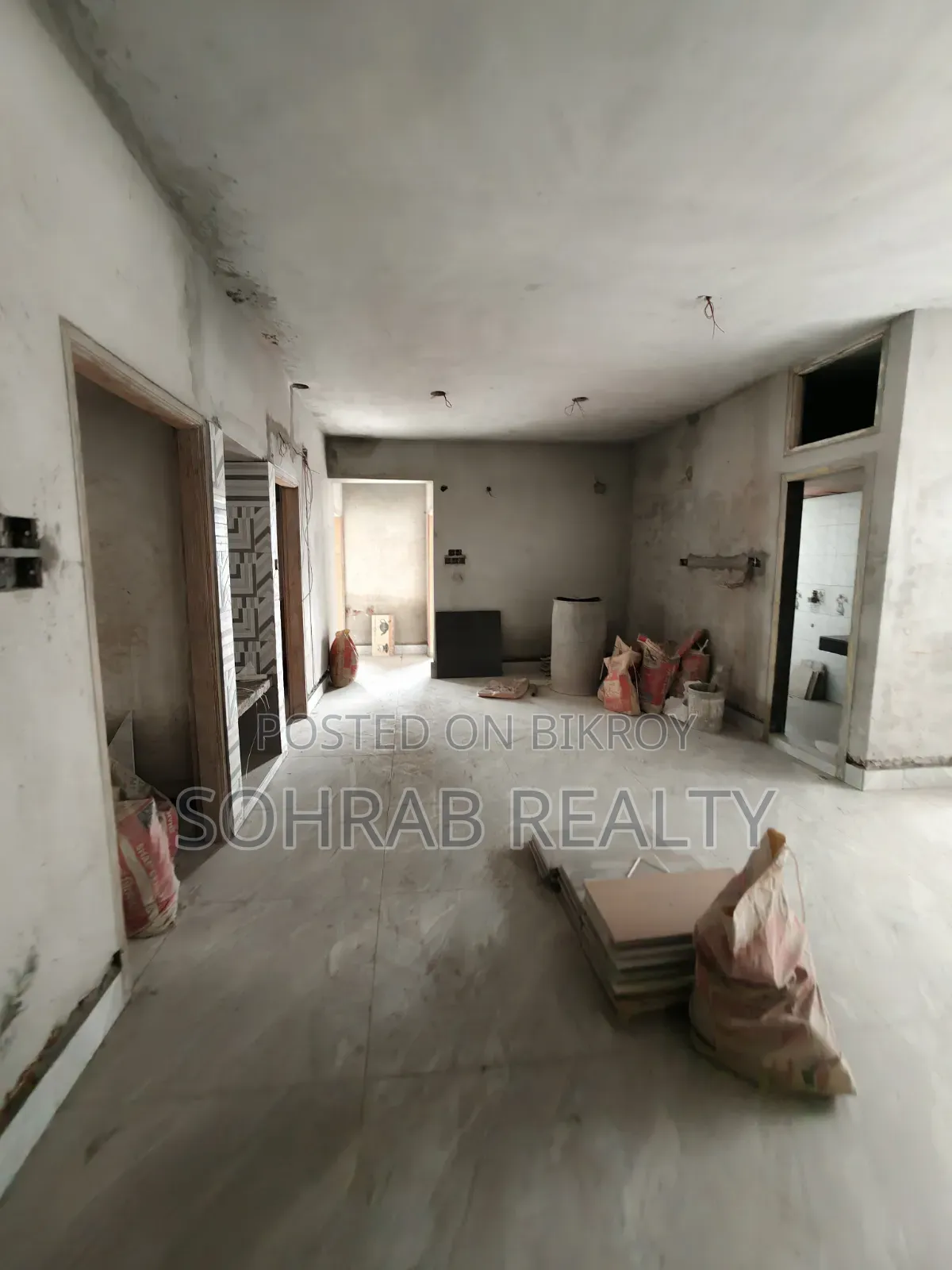 3bdrm Apartment in Sohrab Realty, Rampura for sale