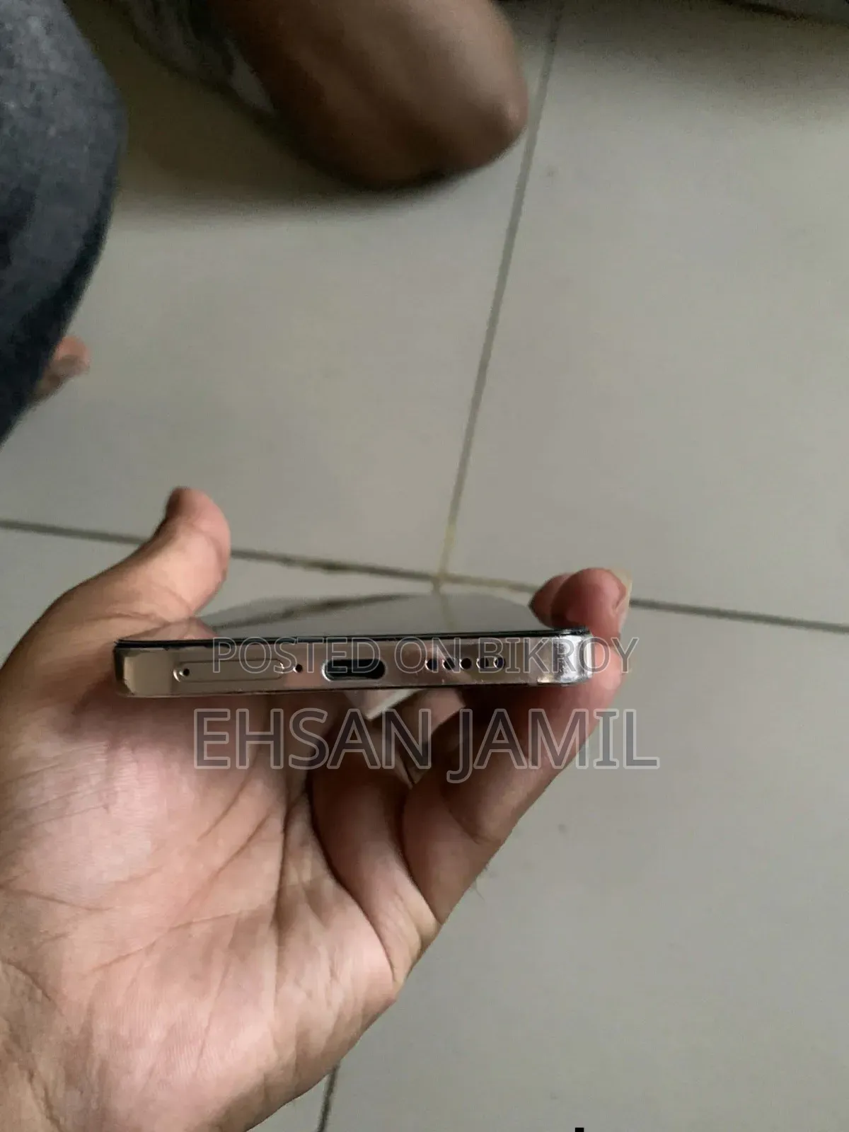 Vivo V23 128 GB Orange