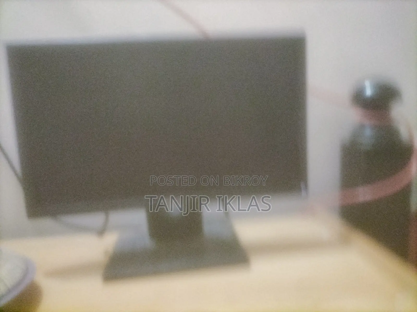 Desktop Computer Lenovo ThinkCentre 24 8GB Intel Core i3 HDD 128GB
