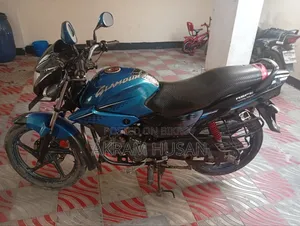 Hero Glamour 2020 Blue