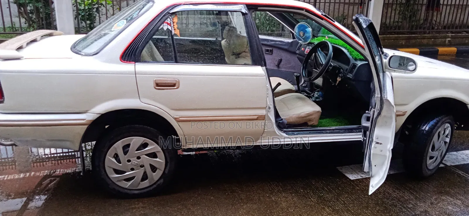 Toyota Corolla 1990 White