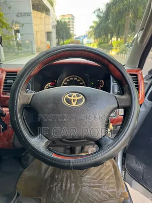 Toyota HiAce 2012 Silver