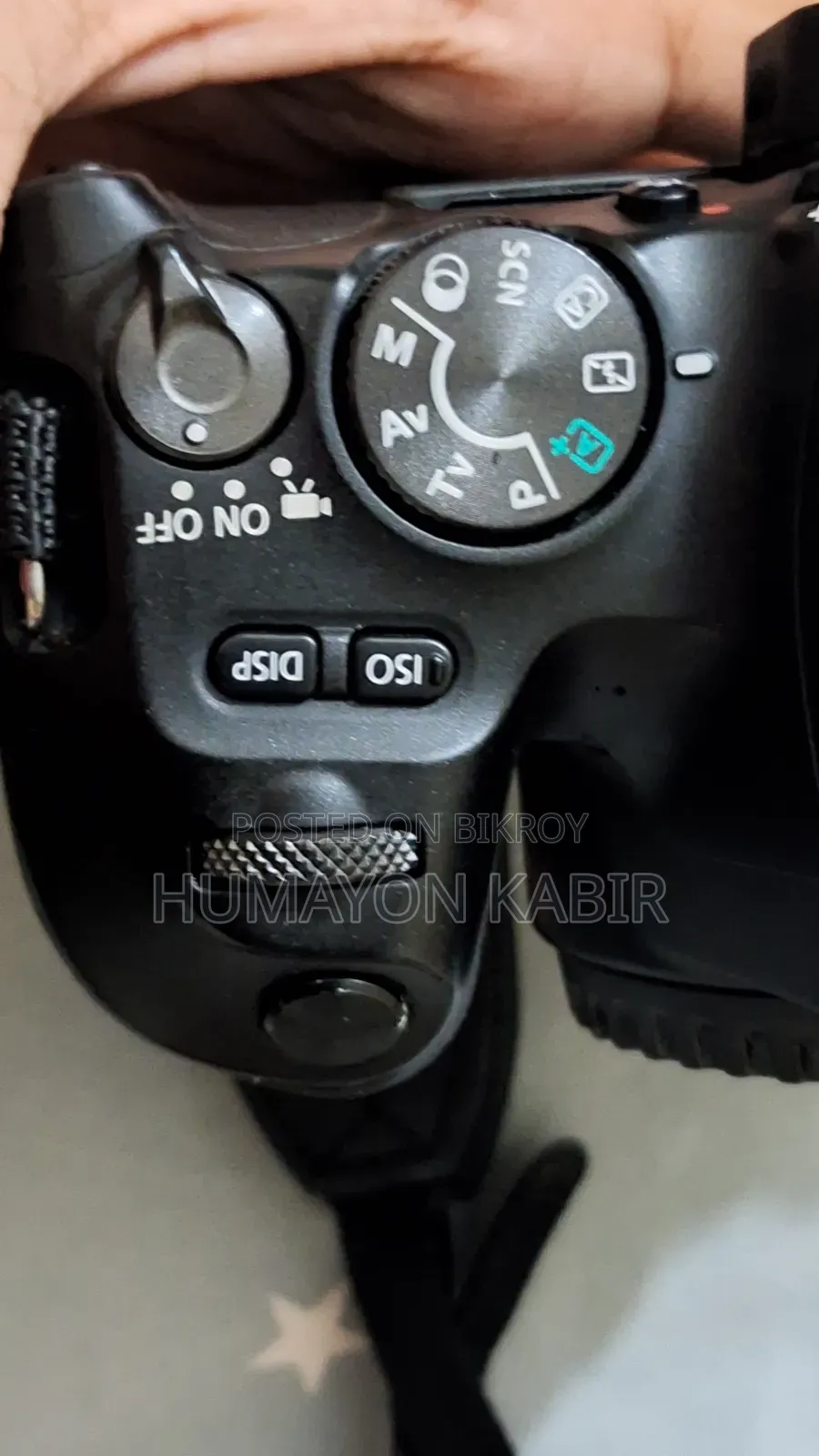 Camera : Canon Eos 200D