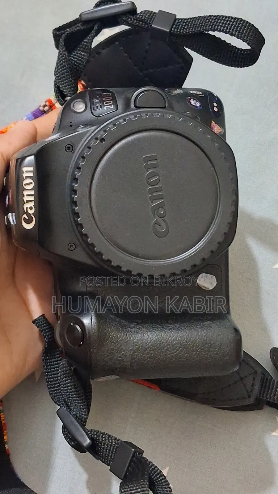 Camera : Canon Eos 200D