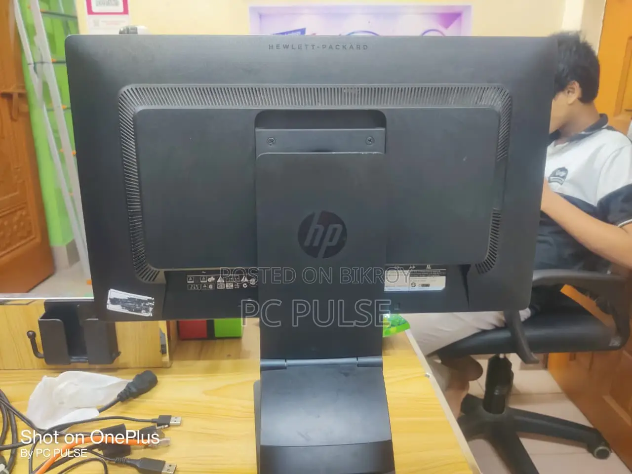 HP EliteDisplay E221c 21.5" IPS Monitor With Built-in Webcam & Speaker