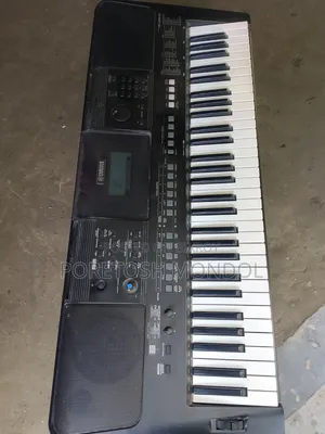 Yamaha PSR E463 Keyboard