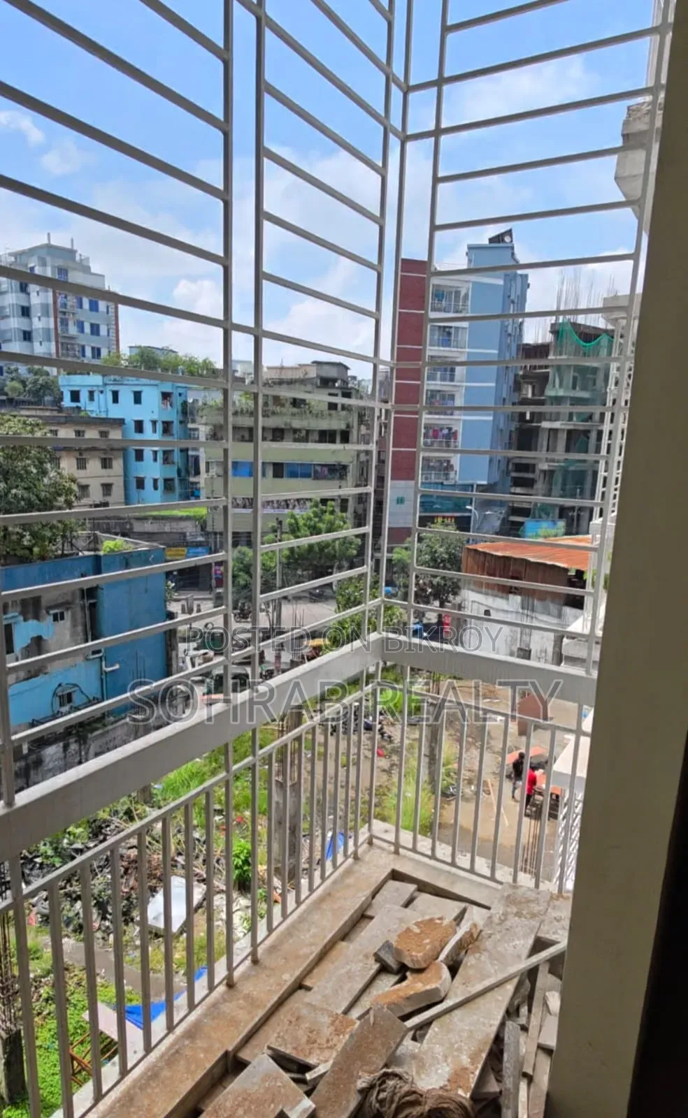 3bdrm Apartment in Sohrab Realty, Rampura for sale