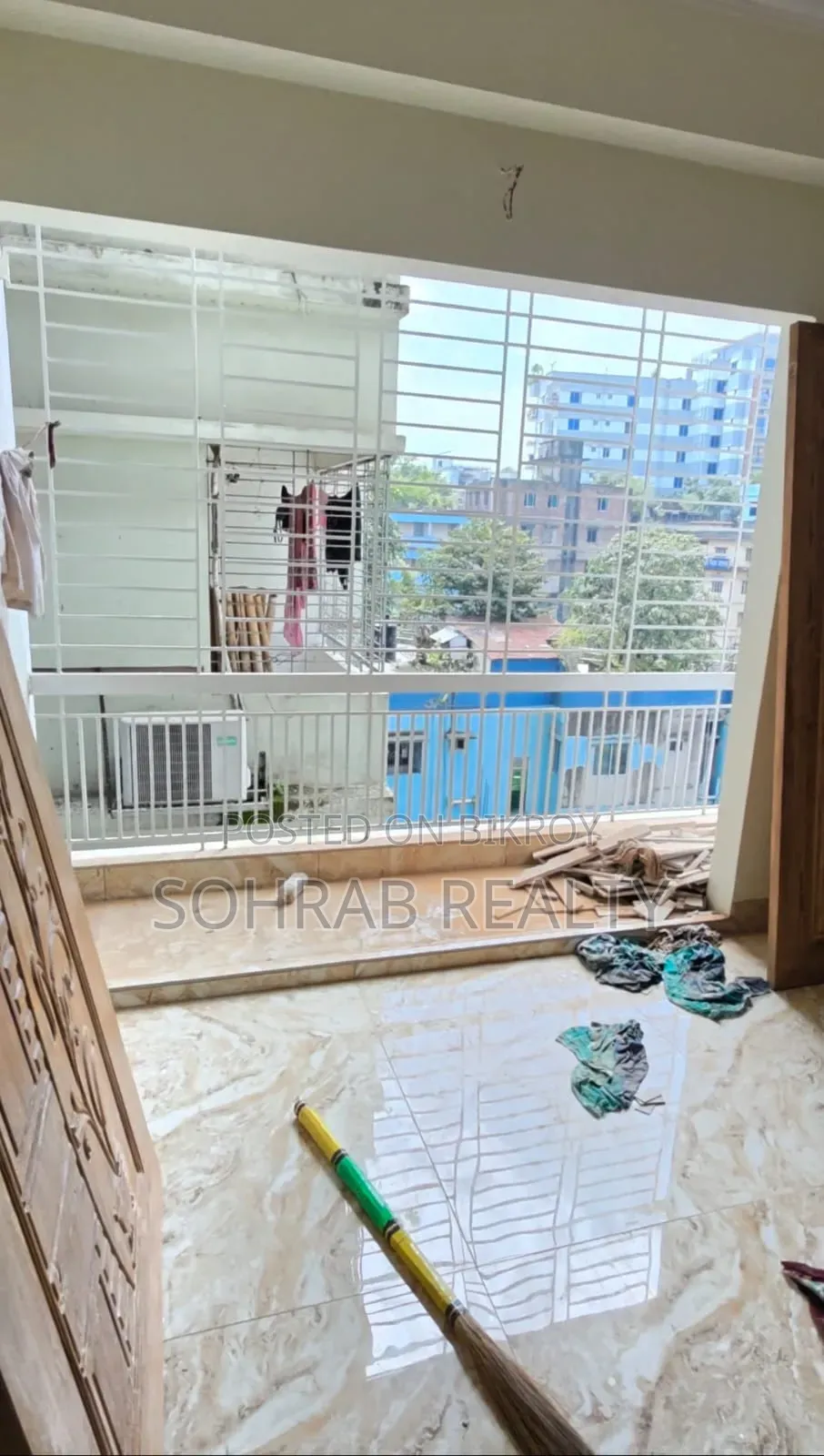 3bdrm Apartment in Sohrab Realty, Rampura for sale