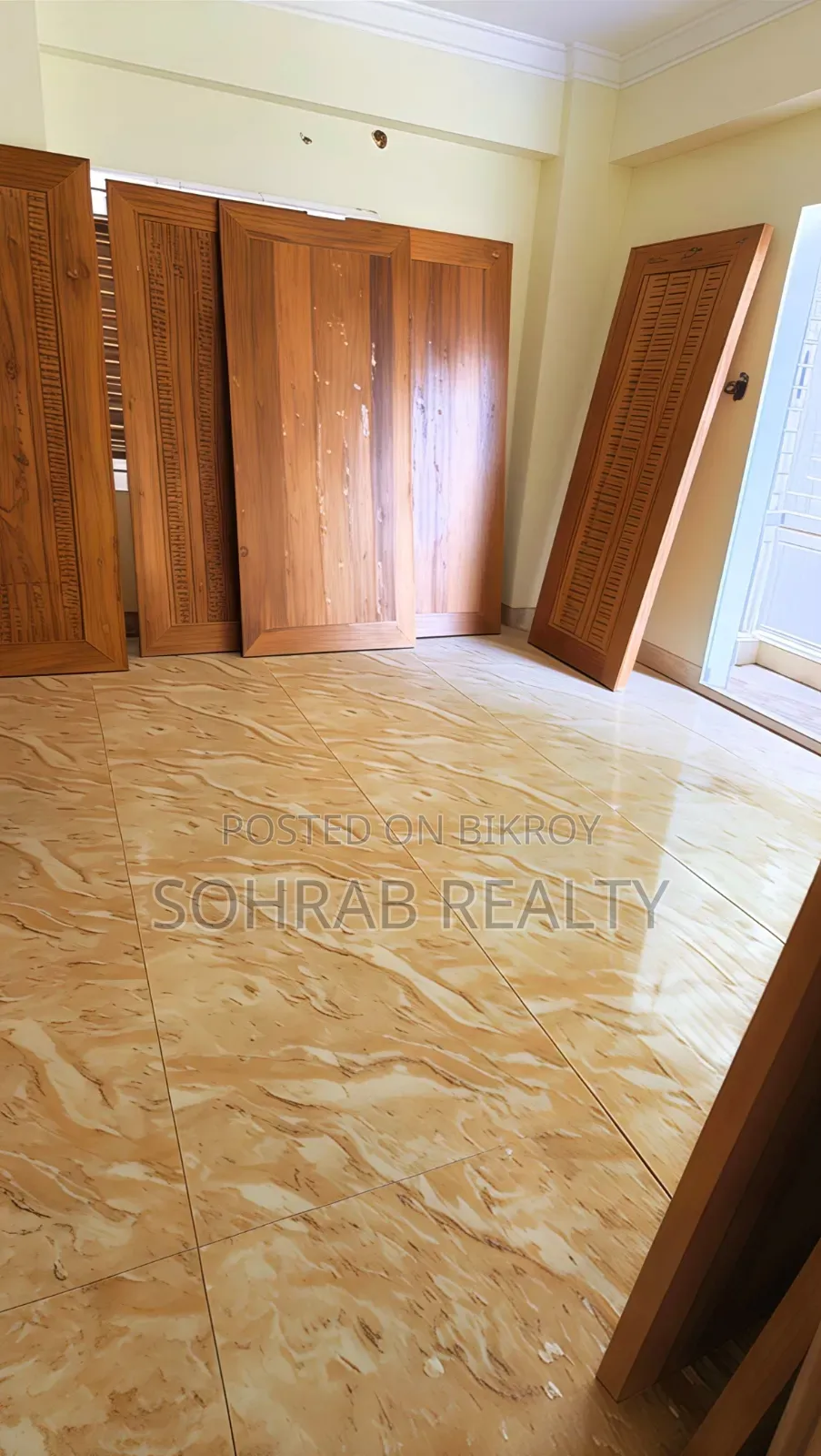 3bdrm Apartment in Sohrab Realty, Rampura for sale