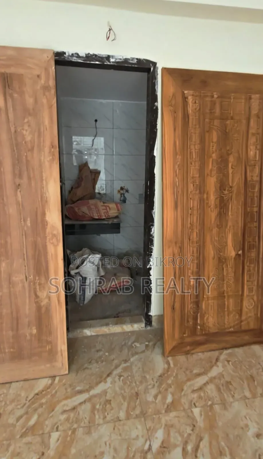 3bdrm Apartment in Sohrab Realty, Rampura for sale
