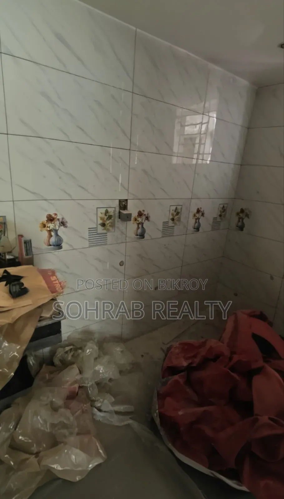 3bdrm Apartment in Sohrab Realty, Rampura for sale