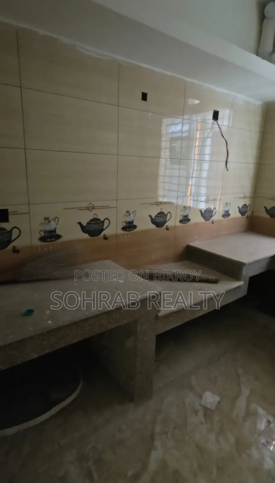 3bdrm Apartment in Sohrab Realty, Rampura for sale