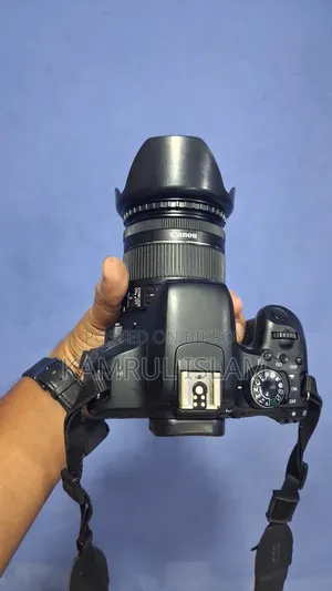 Canon 800D & 18-55 STM Kit Lans