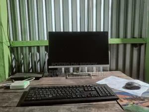 HP M22f Monitor