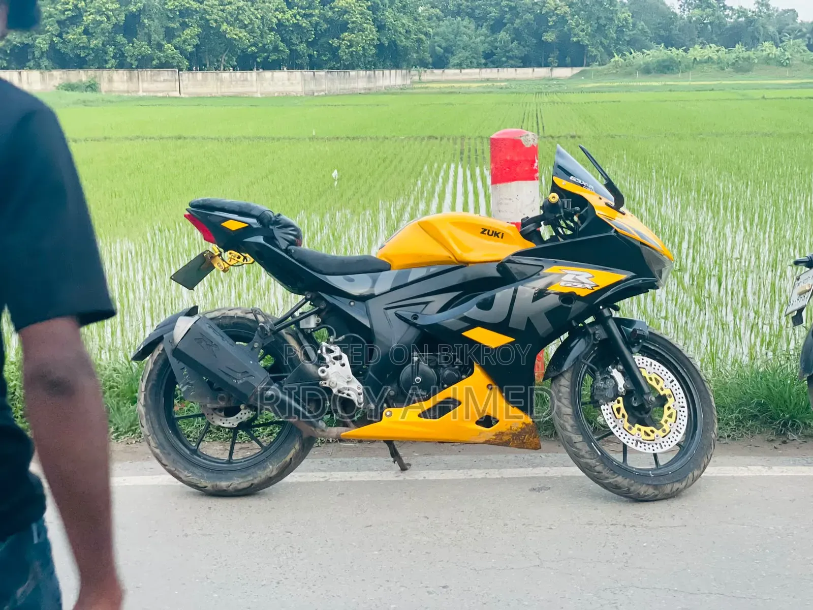 Suzuki GSX-R150 2017 Yellow