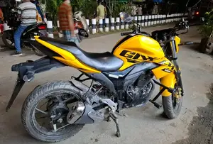 New Suzuki Gixxer 2025 Yellow