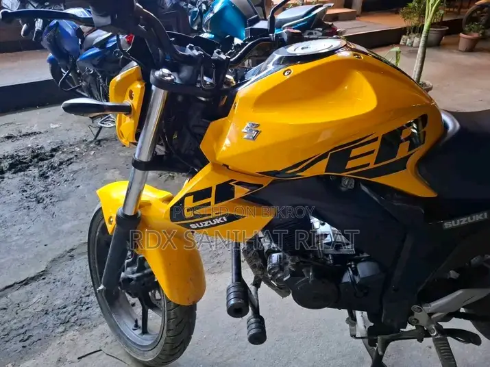 New Suzuki Gixxer 2025 Yellow