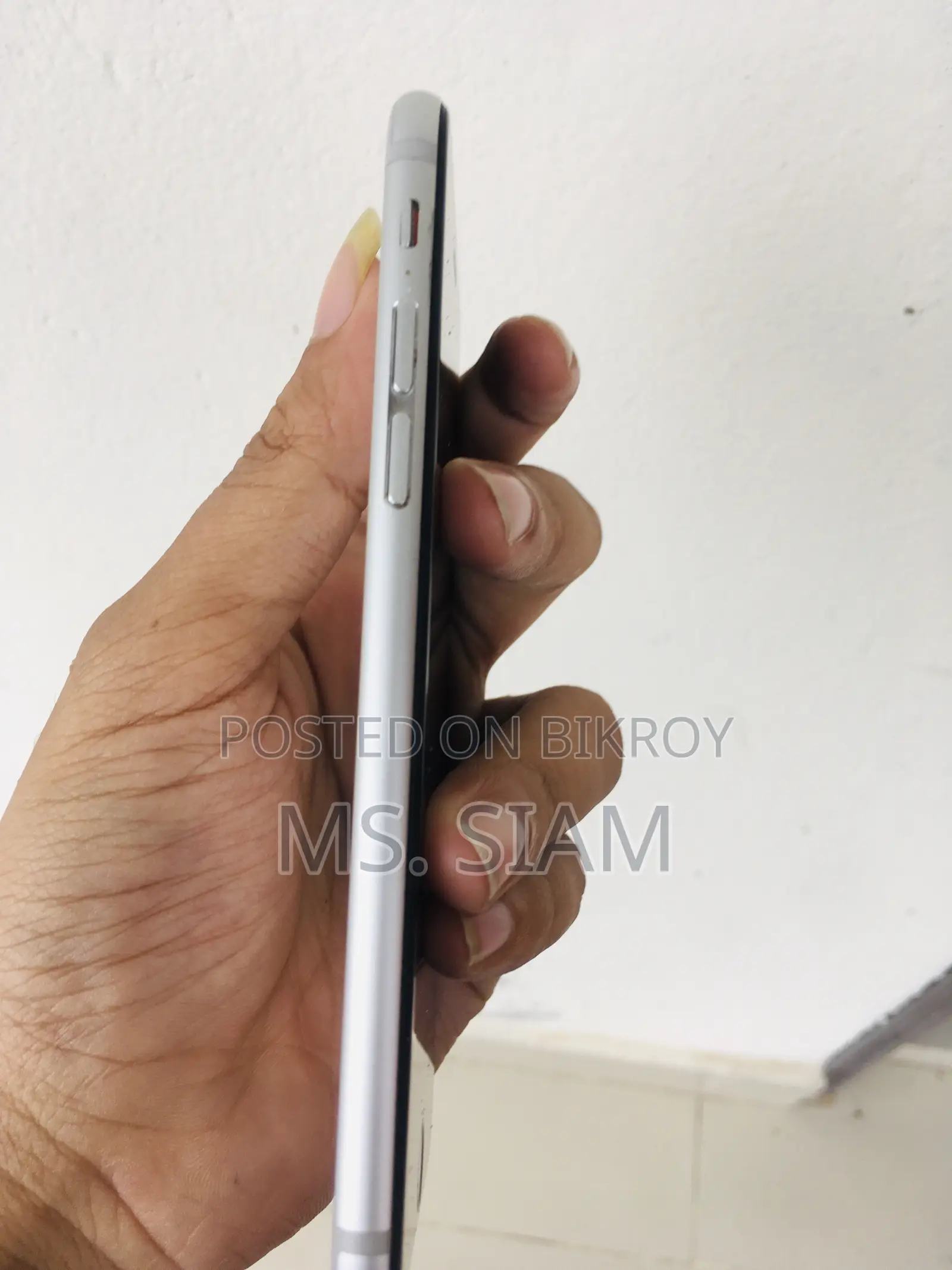 Apple iPhone 6s 64 GB Gray