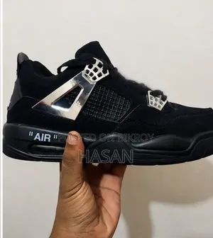 Air Jordan 4 Black Cat Edition
