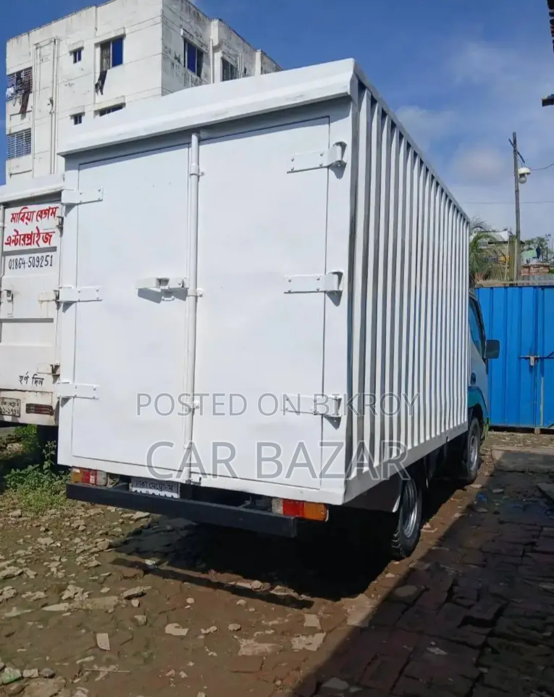 টয়োটা ডায়না কভার ভ্যান ২০০২ সাদা