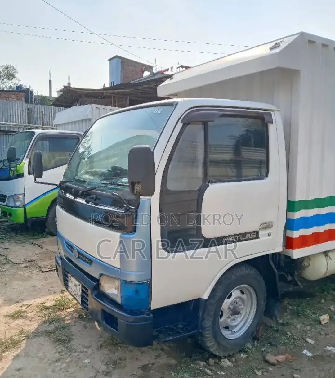 Nissan Cover Van 2002
