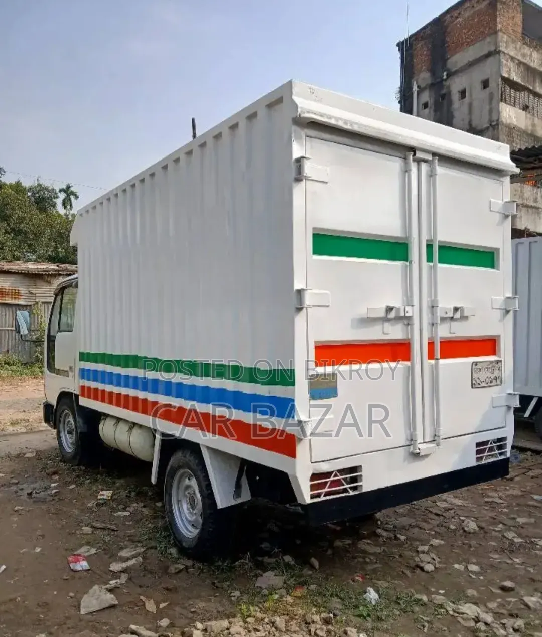 Nissan Cover Van 2002