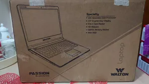 Laptop 8GB Intel Core i7 SSD 256GB