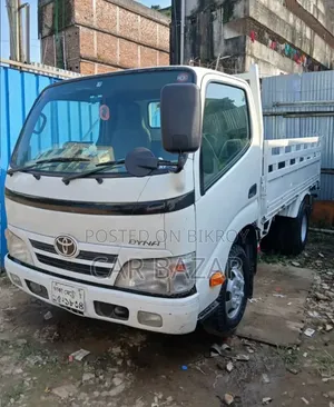 Toyota Dyna Pikup Diesel  2015