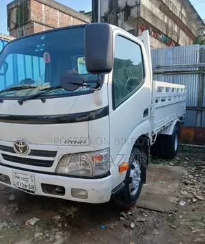 Toyota Dyna Pikup Diesel  2015