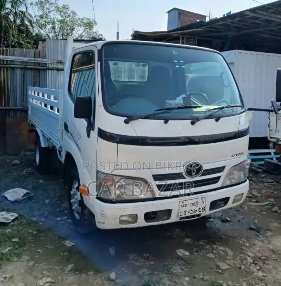 Toyota Dyna Pikup Diesel  2015