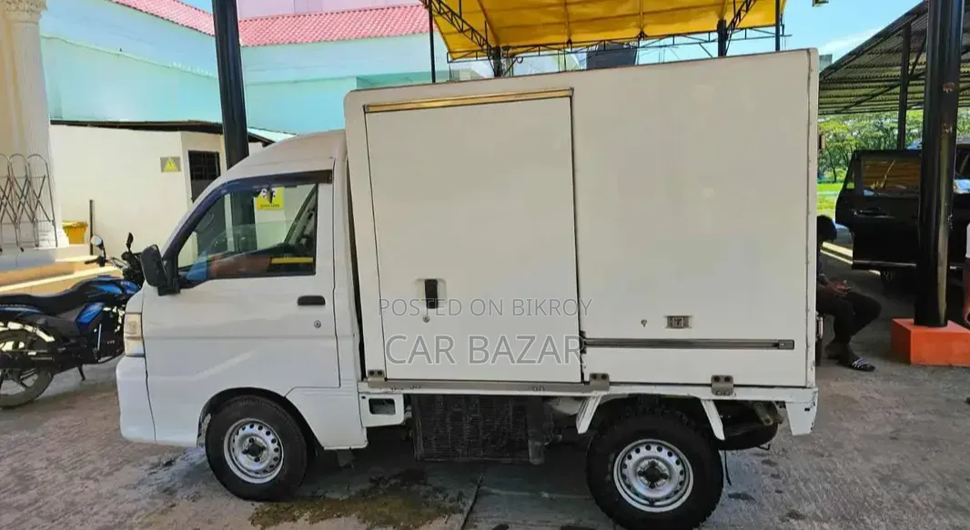 Daihatsu Hijet Van 2012 White