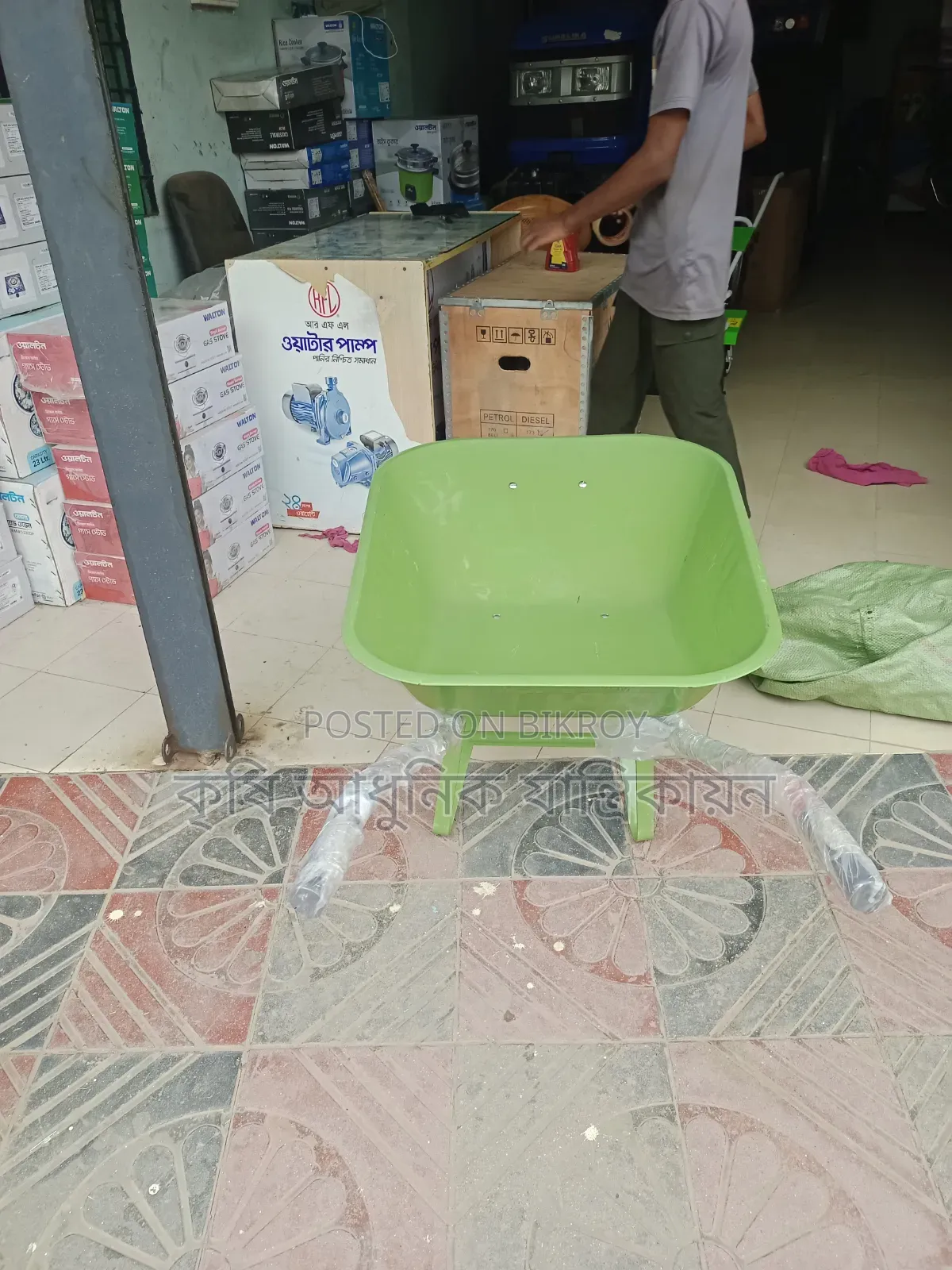 টলি গাড়ি 2 চাকা