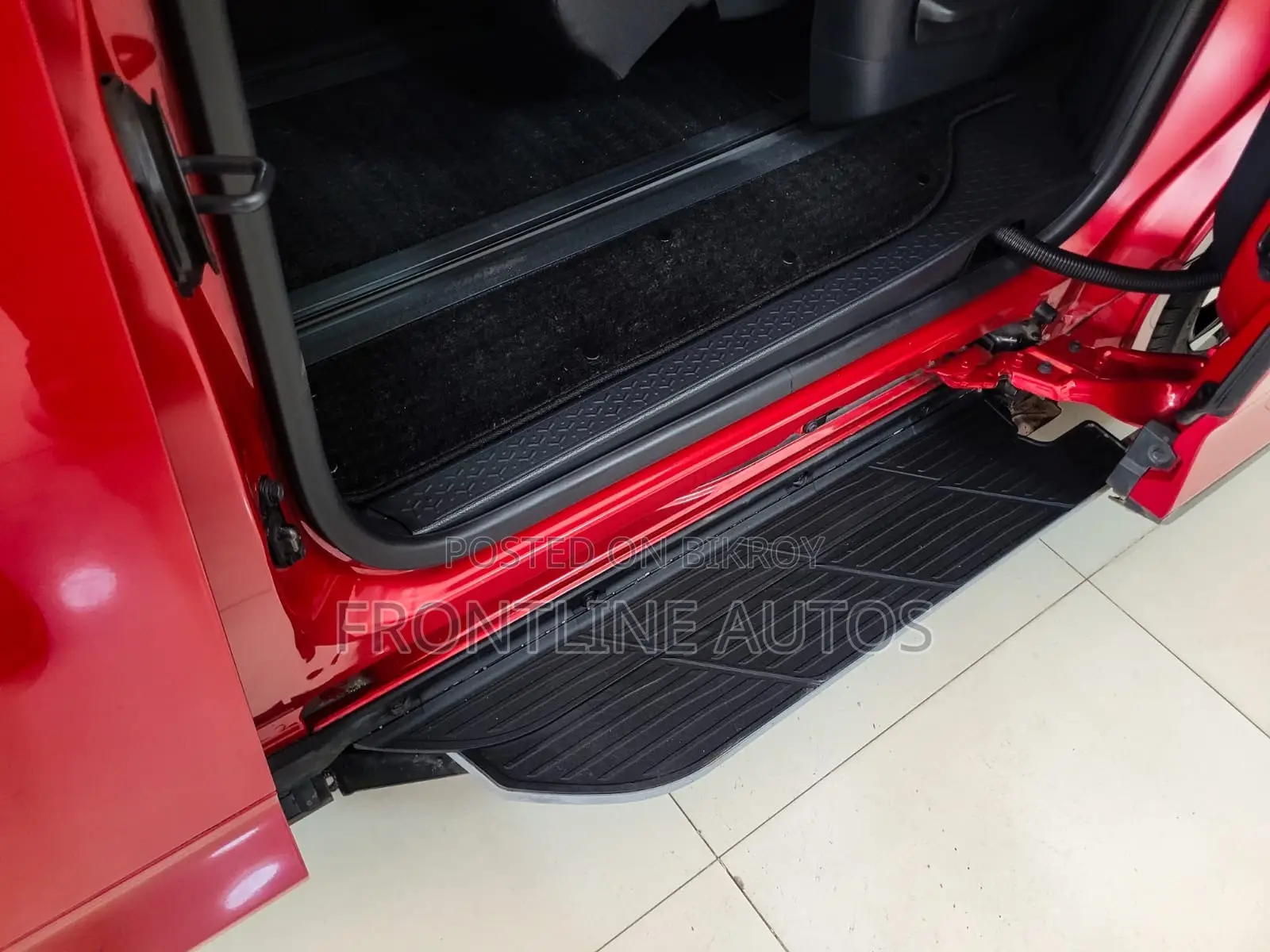 Toyota Noah 2022 Red