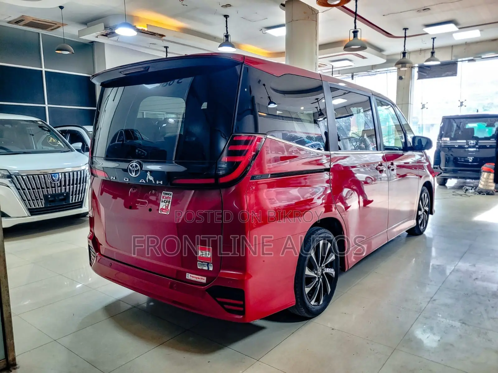 Toyota Noah 2022 Red