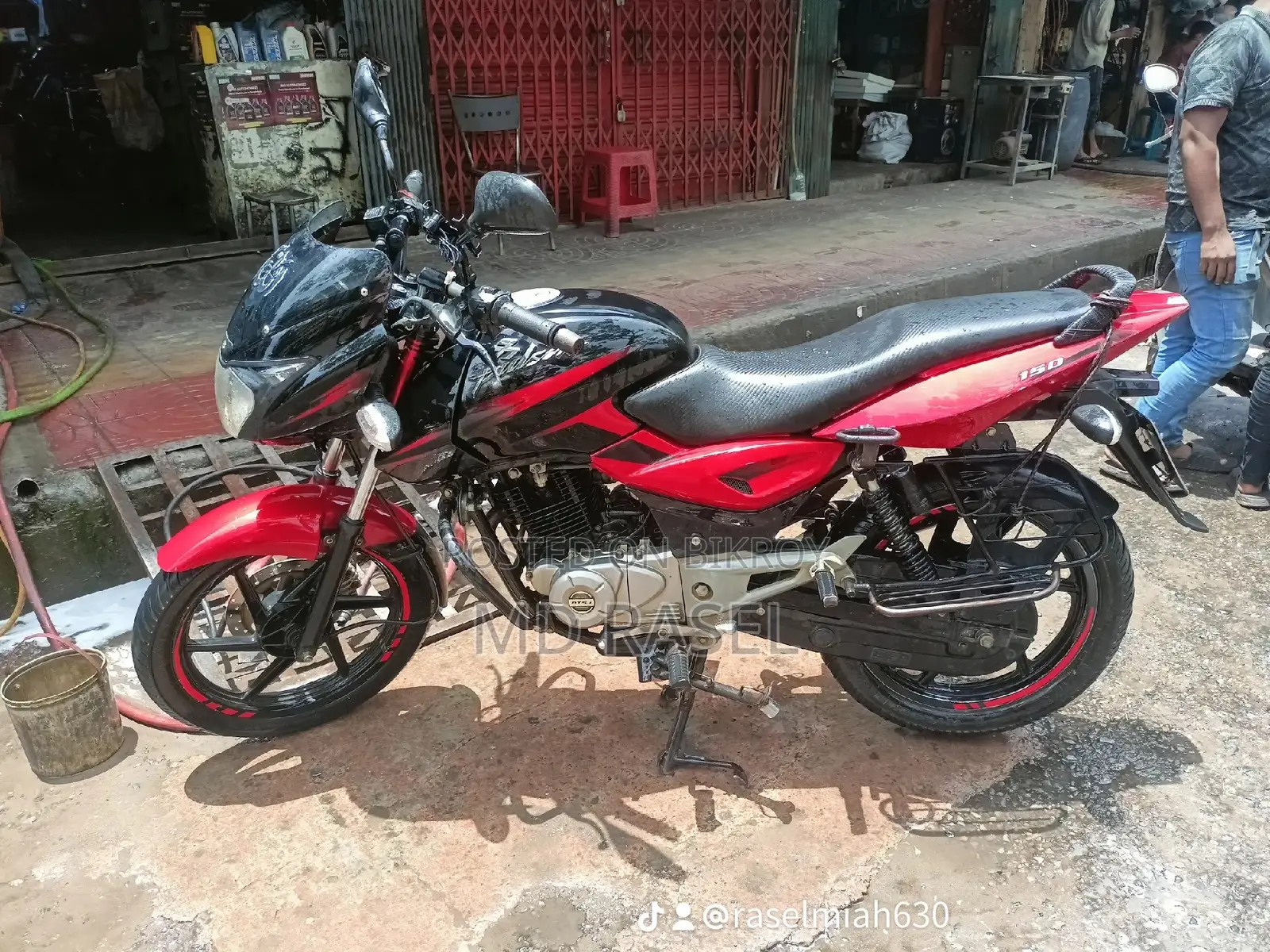 বাজাজ পালসার ১৫০ ২০১৬ কালো