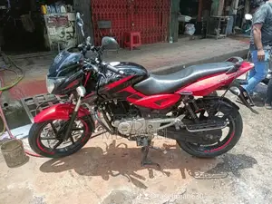 বাজাজ পালসার ১৫০ ২০১৬ কালো