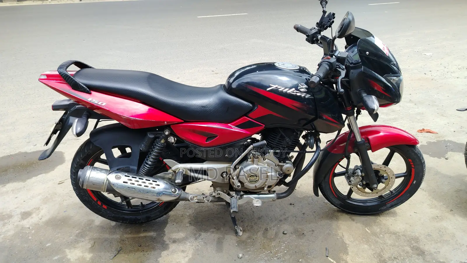 বাজাজ পালসার ১৫০ ২০১৬ কালো