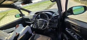Toyota Noah 2017 Blue