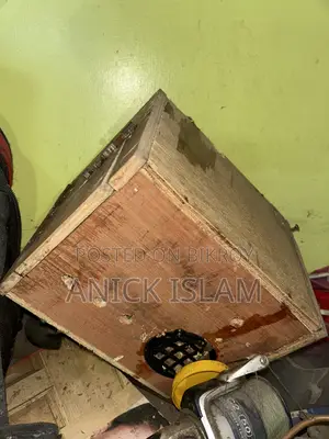 ২৪ × ২৪ খাচা ৩ টা মোটা লোহা