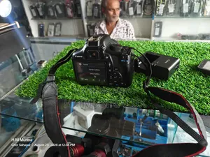 Canon 1300D