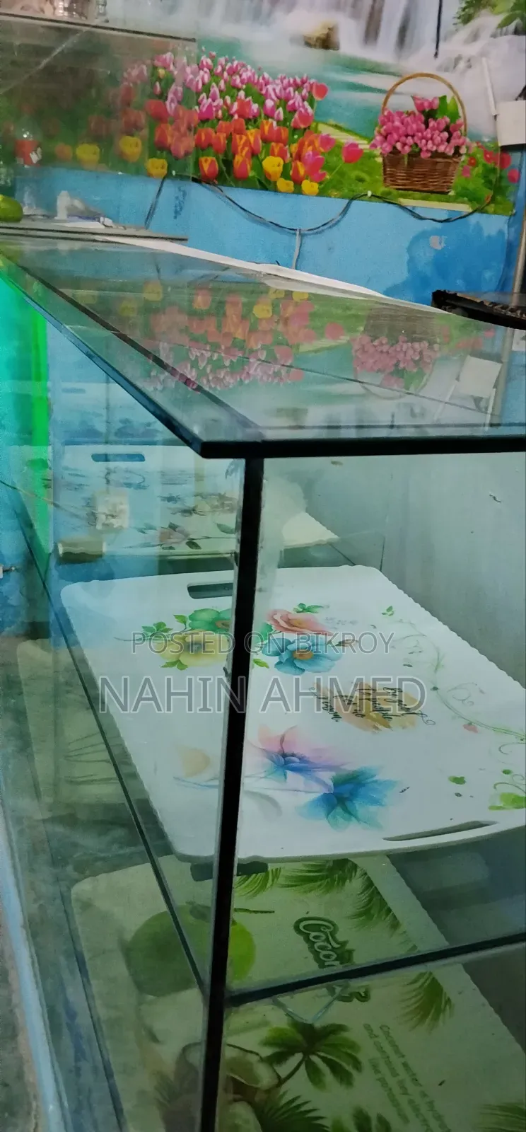 গ্লাস শোকেস