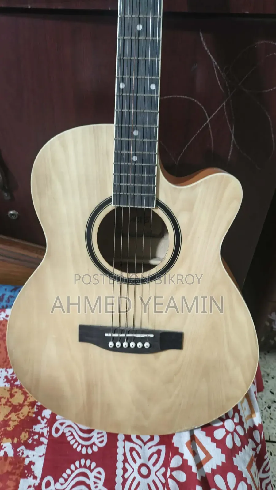 Axe 48c Guitar