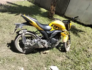 Suzuki Gixxer 2025 Yellow