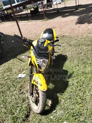Suzuki Gixxer 2025 Yellow